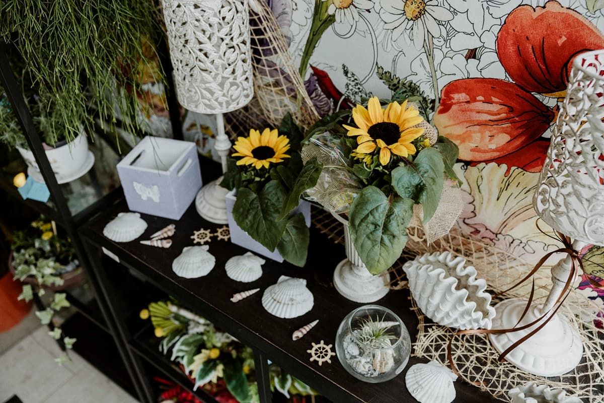 pisan sopek sezonsko cvetje cvetlicarna iris velenje