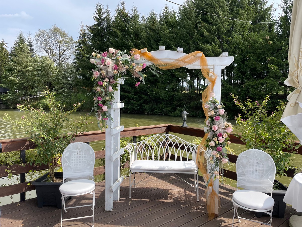 Poročna dekoracija Rajski otok Velenje – cvetličarna Iris