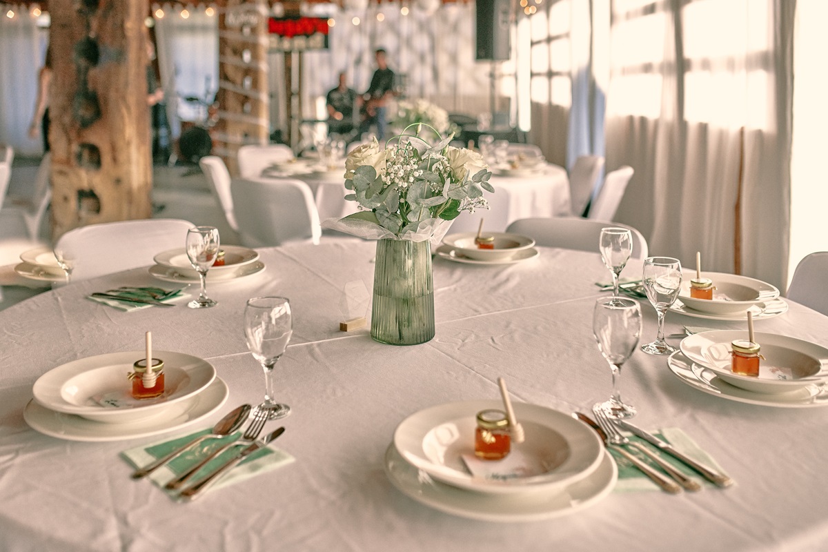 Poročni cvetlični lok – poročna dekoracija Velenje