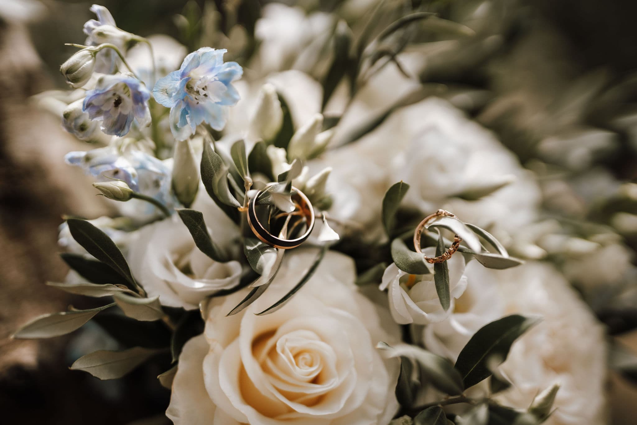 Poročni šopki za družice – cvetličarna Iris Velenje